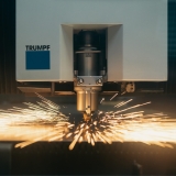 Keller Laser AG  -  Blechbearbeitung  Laserschneiden Abkanten Schweissen Pulverbeschichten - Laserschneiden und Beschriften