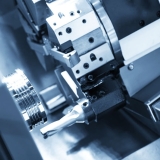 Heuer Präzisionsteile GmbH  -  Drehen Fräsen Schleifen Cnc-drehen Cnc-fräsen - Kompetenz in CNC Technik